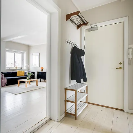 Central & Charming - 67sqm - 5pax Apartmán *