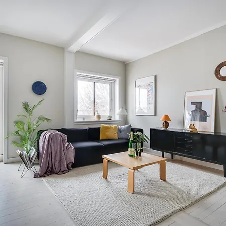 Central & Charming - 67sqm - 5pax Leilighet *