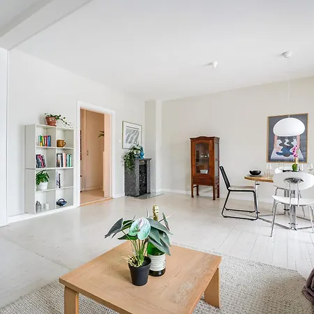 Central & Charming - 67sqm - 5pax *